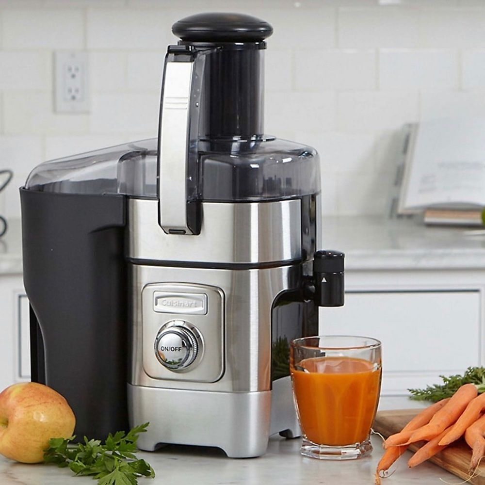 New in box Cuisinart Juice Extractor.